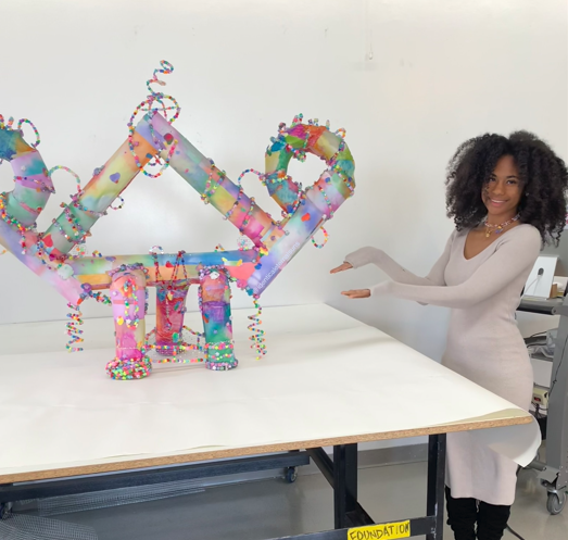 All about Nique's Sculpture